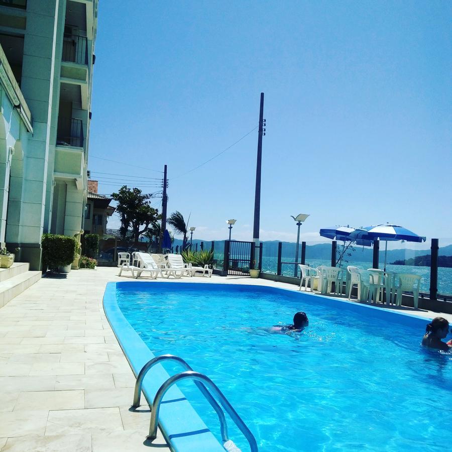 Apartamentos No Lexus Beira Mar ฟลอเรียนอโปลิส ภายนอก รูปภาพ